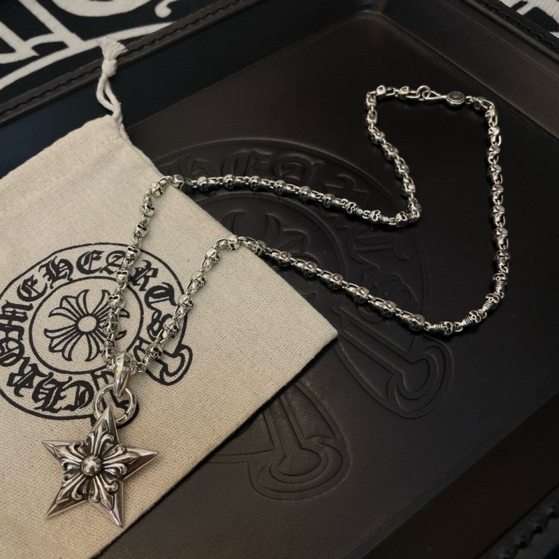 Ch*0me He**ts necklaces